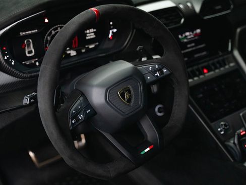 Used 2024 Lamborghini Urus Performante image 23