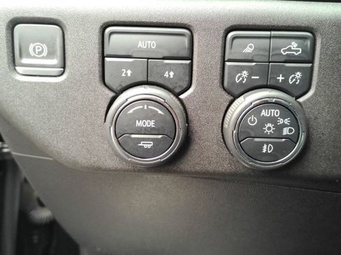 Certified 2024 Chevrolet Silverado 1500 RST w/ Convenience Package II AWD/4WD image 22