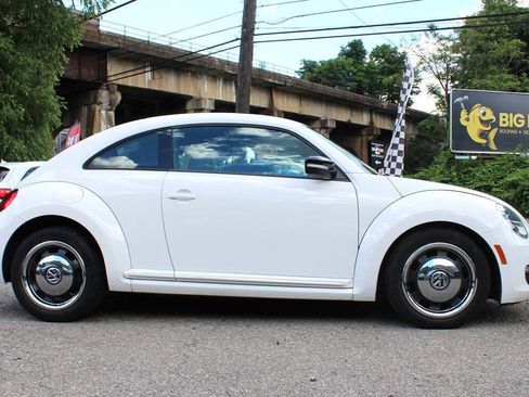 Used 2012 Volkswagen Beetle 2.5 FWD image 8