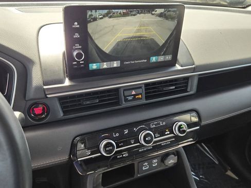 Certified 2025 Honda Pilot Touring image 22