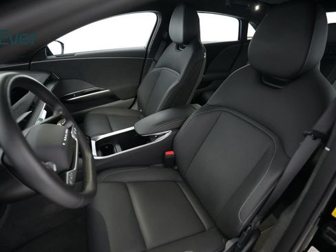 Used 2024 Lucid Air Touring AWD/4WD image 4