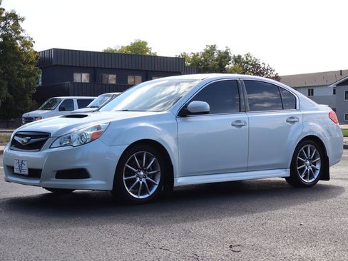 Used 2010 Subaru Legacy 2.5GT Limited image 11
