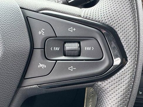 New 2026 Chevrolet Trax LS w/ LS Convenience Package FWD image 20