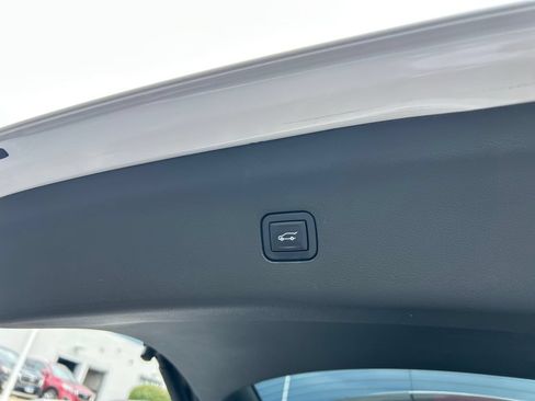 Certified 2020 Buick Enclave Avenir w/ Avenir Technology Package FWD image 39