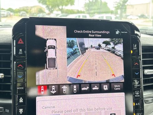 New 2026 RAM 2500 Laramie AWD/4WD image 18