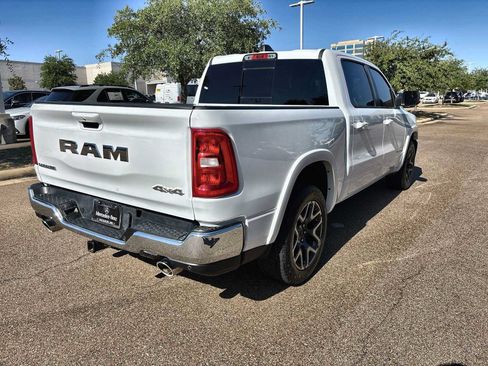 Used 2025 RAM 1500 Laramie AWD/4WD image 8