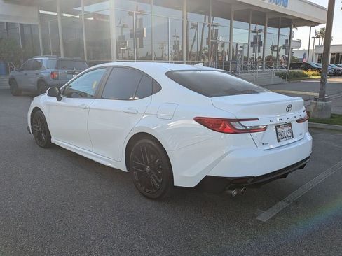 Used 2025 Toyota Camry SE image 17