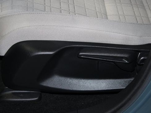 Certified 2023 Honda HR-V LX image 13