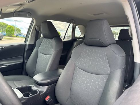 Used 2024 Toyota RAV4 XLE AWD/4WD image 13