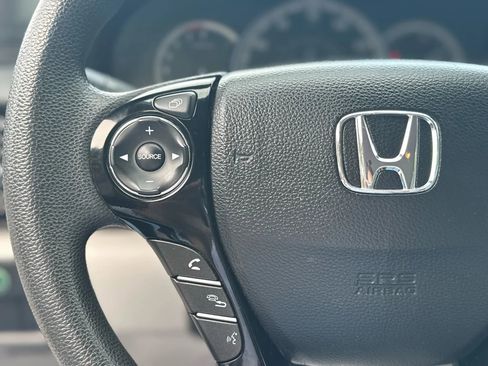 Used 2016 Honda Accord LX image 30