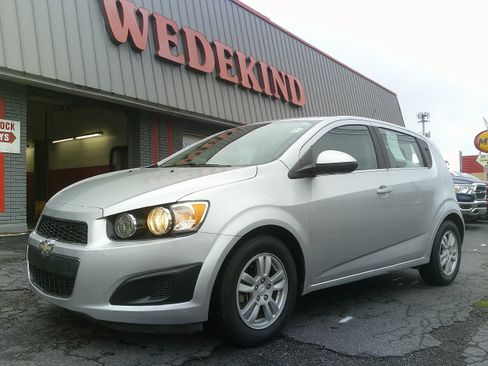 Used 2014 Chevrolet Sonic LT FWD image 1