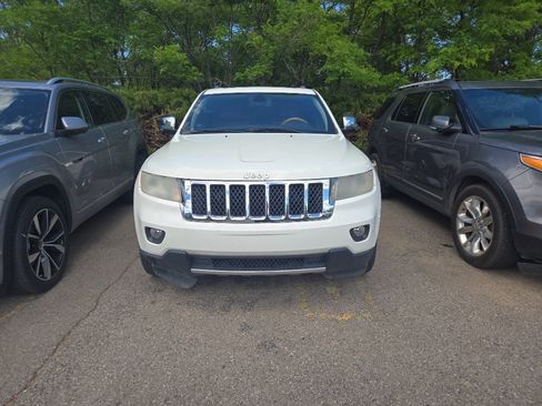 Used 2012 Jeep Grand Cherokee Overland AWD/4WD image 2