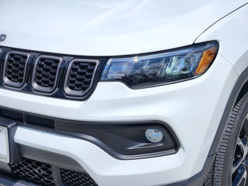 New 2026 Jeep Compass Latitude AWD/4WD image 9