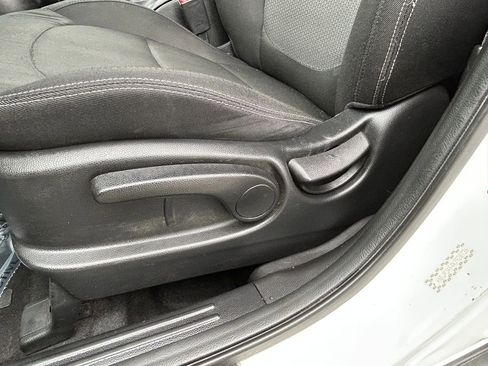 Used 2019 Kia Soul + image 15