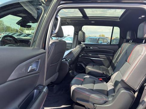 Certified 2024 Chevrolet Traverse RS w/ LPO, Floor Liner Package AWD/4WD image 31