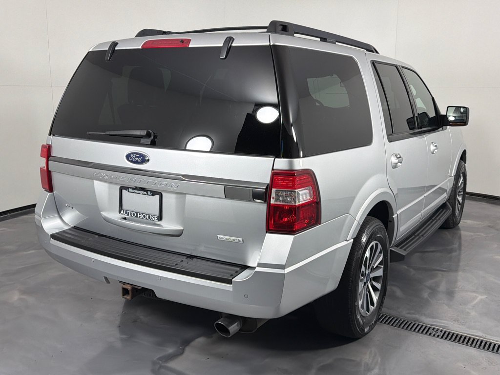 Used 2017 Ford Expedition XLT w/ Equipment Group 202A AWD/4WD image 5