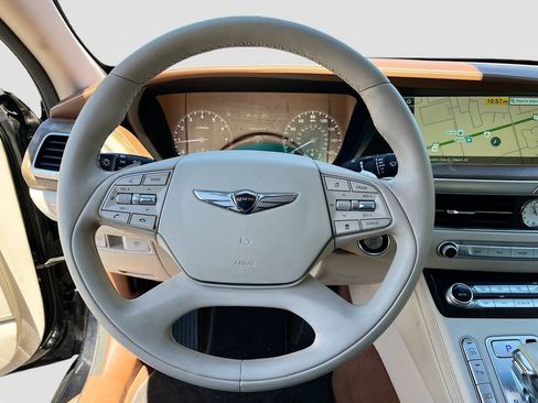Used 2020 Genesis G90 3.3T Premium RWD image 11
