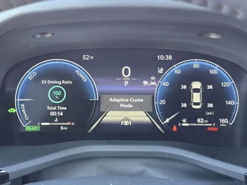 Used 2025 Toyota Camry XLE FWD image 9