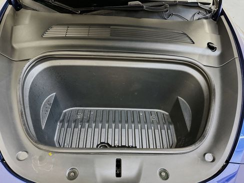 Used 2020 Tesla Model Y Long Range image 36