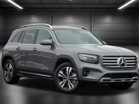 Certified 2025 Mercedes-Benz GLB 250 4MATIC image 4