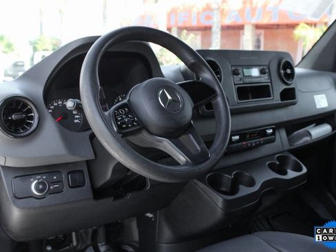 Used 2021 Mercedes-Benz Sprinter 144 Cargo image 14