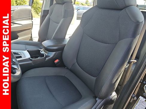 Used 2024 Toyota RAV4 LE image 14