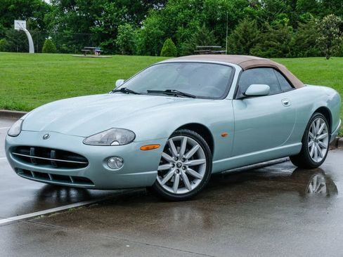 Used 2006 Jaguar XK8 Convertible RWD image 3