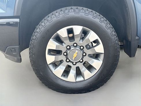 Used 2025 Chevrolet Silverado 2500 Custom w/ Custom Value Package image 29