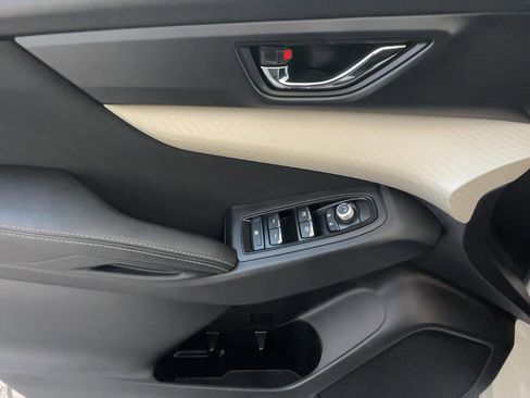 Used 2021 Subaru Ascent Premium w/ Convenience Package image 5