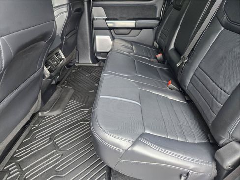 Used 2025 Ford F250 Platinum AWD/4WD image 30