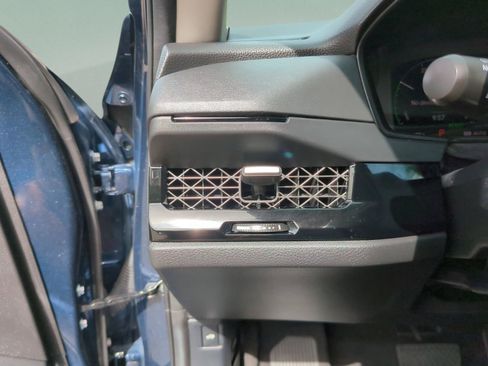 Used 2023 Honda Accord Touring image 14