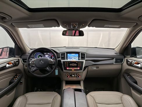 Used 2015 Mercedes-Benz ML 350 4MATIC w/ Premium 1 Package image 27