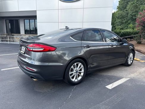 Used 2019 Ford Fusion SE FWD image 10