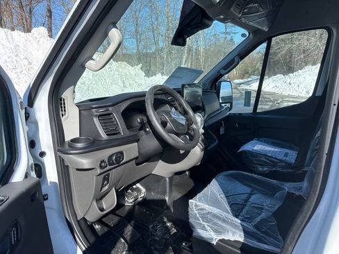 New 2026 Ford Transit 250 148 Medium Roof RWD image 11