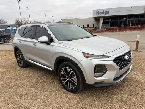 Used 2019 Hyundai Santa Fe FWD image 2