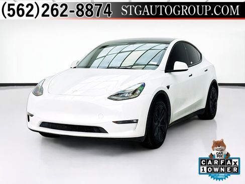 Used 2025 Tesla Model Y Long Range AWD/4WD image 1