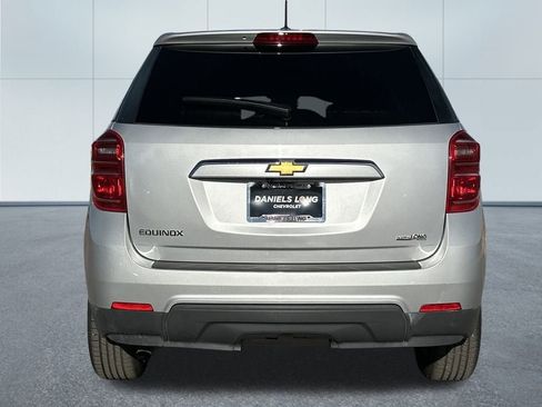 Used 2017 Chevrolet Equinox LS image 4
