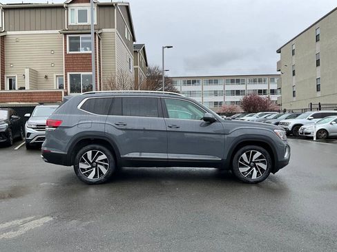 New 2026 Volkswagen Atlas SEL image 9