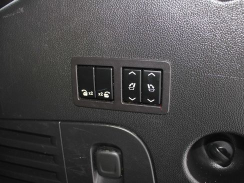 Used 2017 GMC Yukon Denali w/ Open Road Package image 48