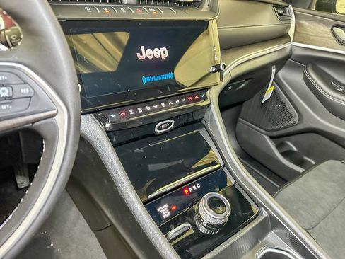 New 2026 Jeep Grand Cherokee L 4WD image 31