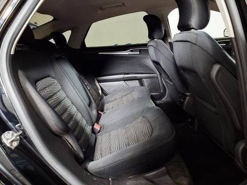 Used 2016 Ford Fusion SE image 12