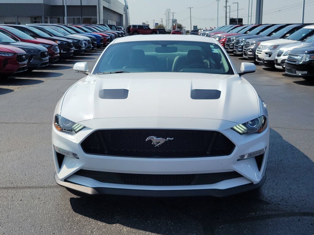 Used 2018 Ford Mustang GT w/ GT Performance Package RWD image 2