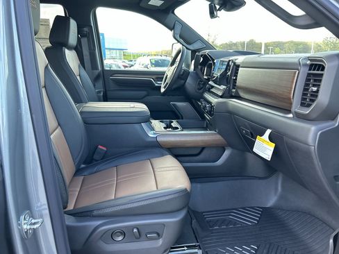 New 2026 Chevrolet Silverado 3500 High Country w/ Technology Package AWD/4WD image 15