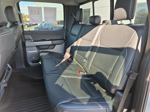 Used 2025 Ford F250 XLT w/ Black Appearance Package image 8