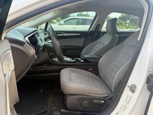 Used 2016 Ford Fusion S FWD image 10