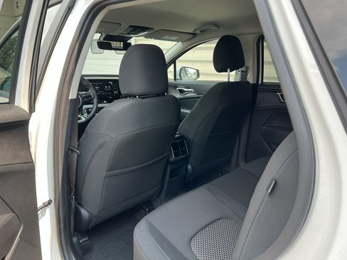 New 2025 Kia Sportage LX image 11