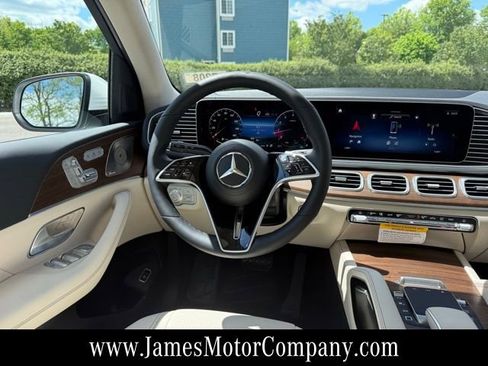 New 2026 Mercedes-Benz GLS 450 4MATIC image 15