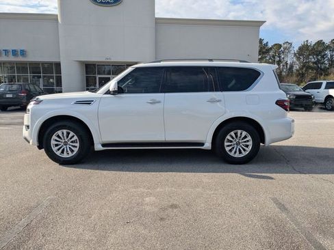 Used 2023 Nissan Armada SV image 6