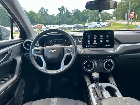 Used 2024 Chevrolet Blazer LT FWD image 12