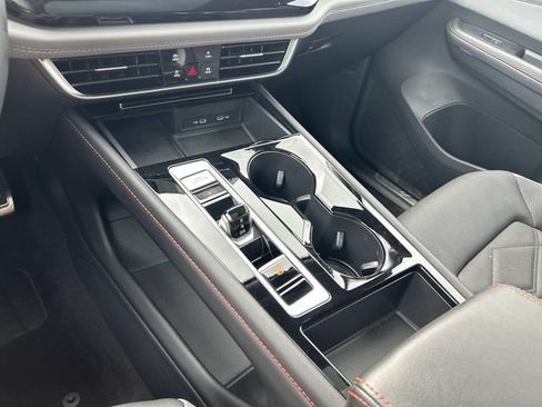 Used 2024 Volkswagen Atlas Peak Edition SE AWD/4WD image 30
